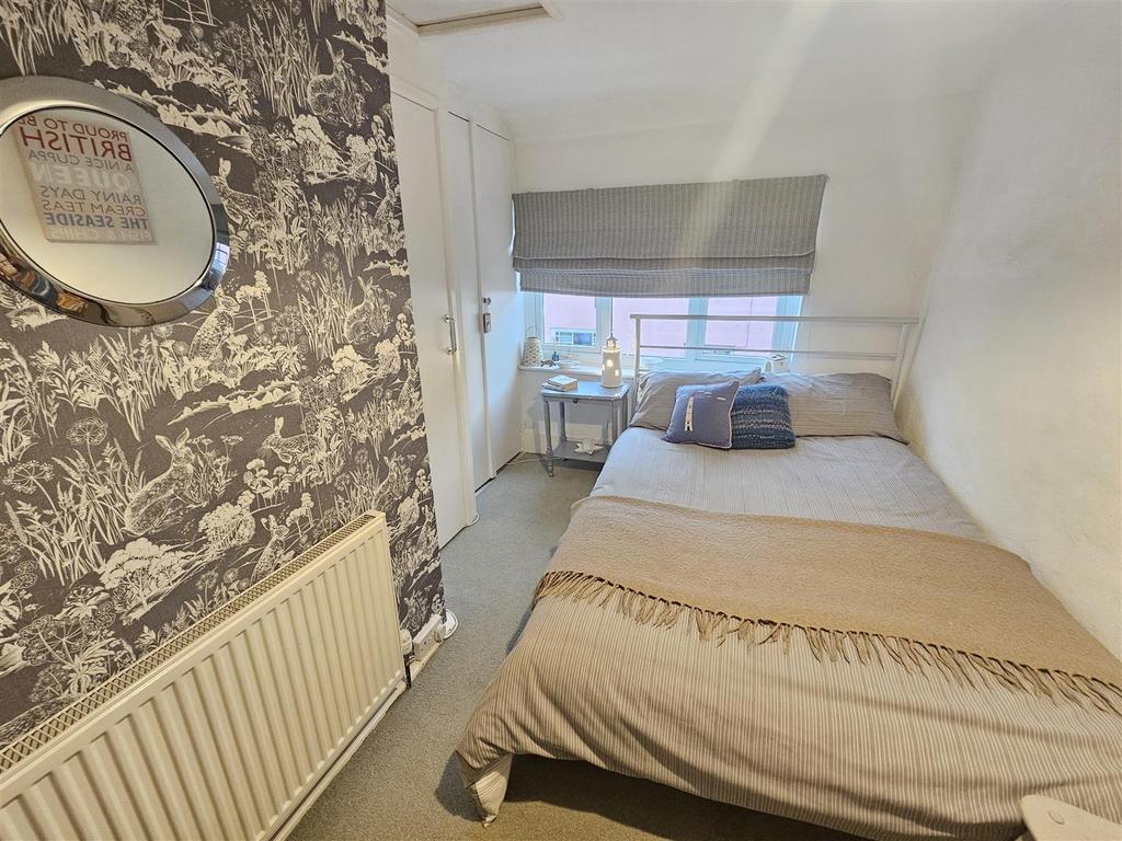 Bedroom 3.jpg