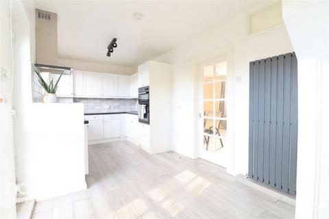 undefined, Usk Road, South ockendon