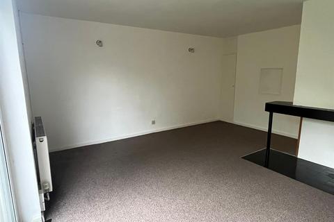 3 bedroom terraced house to rent, Deerswood Avenue, Hatfield