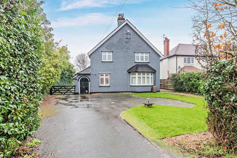3 bedroom detached house for sale, Macaulay Road, Caterham, CR3