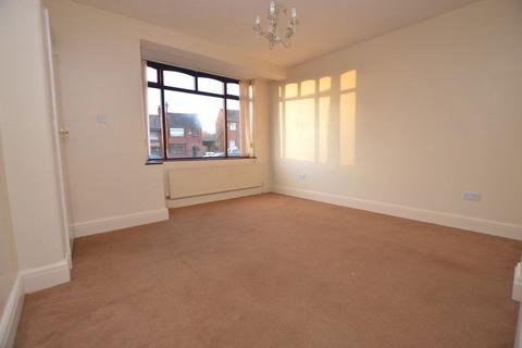 3 bedroom semi-detached house to rent, Wigan Road, Aspull