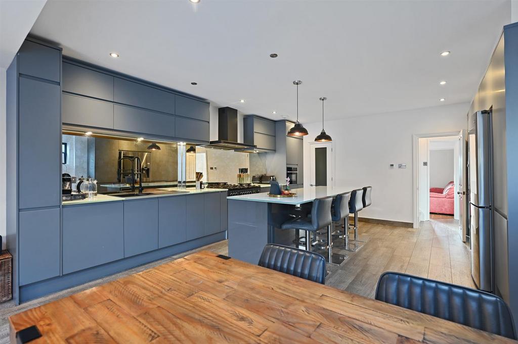 Kitchen Dining Area.jpg