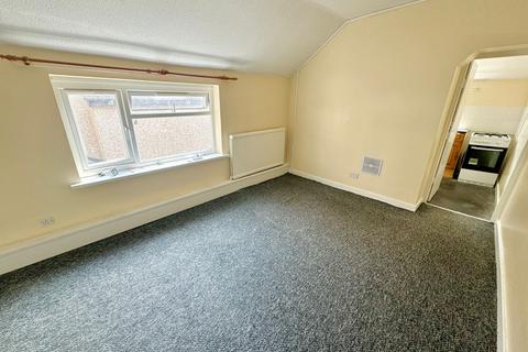 1 bedroom flat to rent, Newport Road, ,