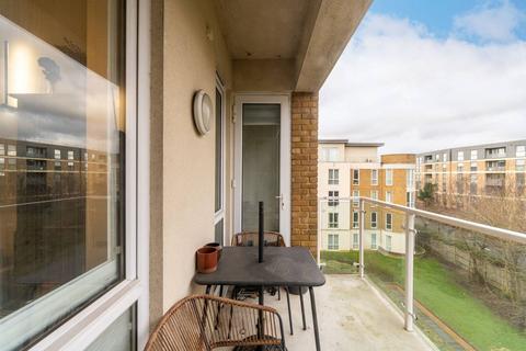 1 bedroom flat for sale, Melliss Avenue, Kew, Richmond, TW9
