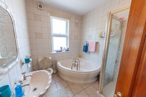 5 bedroom terraced house for sale, Wellesley Road, Ilford IG1