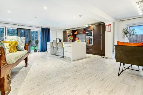 2 bedroom detached house for sale, Gosfield Road, Braintree, CM7