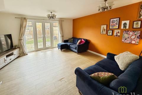 3 bedroom townhouse for sale, Severus Crescent, North Hykeham LN6