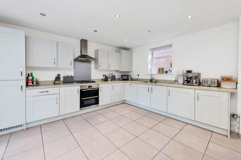 5 bedroom detached house for sale, Griffin Road, Brampton PE28