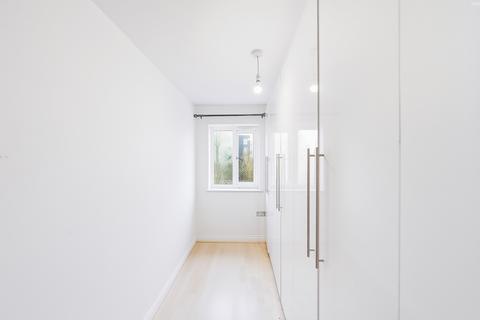 4 bedroom terraced house for sale, Montagu Gardens, Dartford DA1