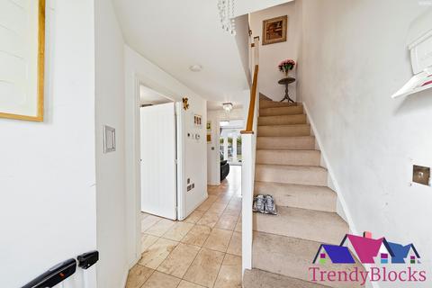 4 bedroom terraced house for sale, Montagu Gardens, Dartford DA1