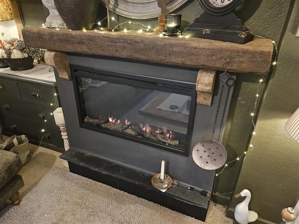 Fireplace.jpg