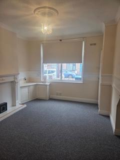 2 bedroom terraced house to rent, 38 Highfield Road