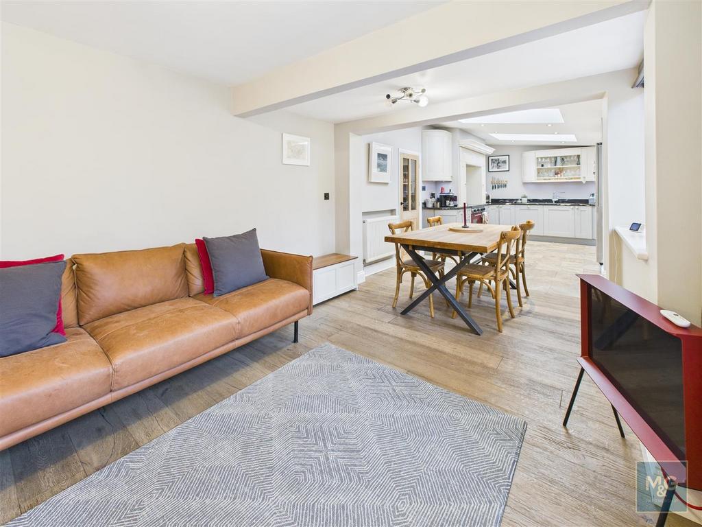 Kitchen/living area