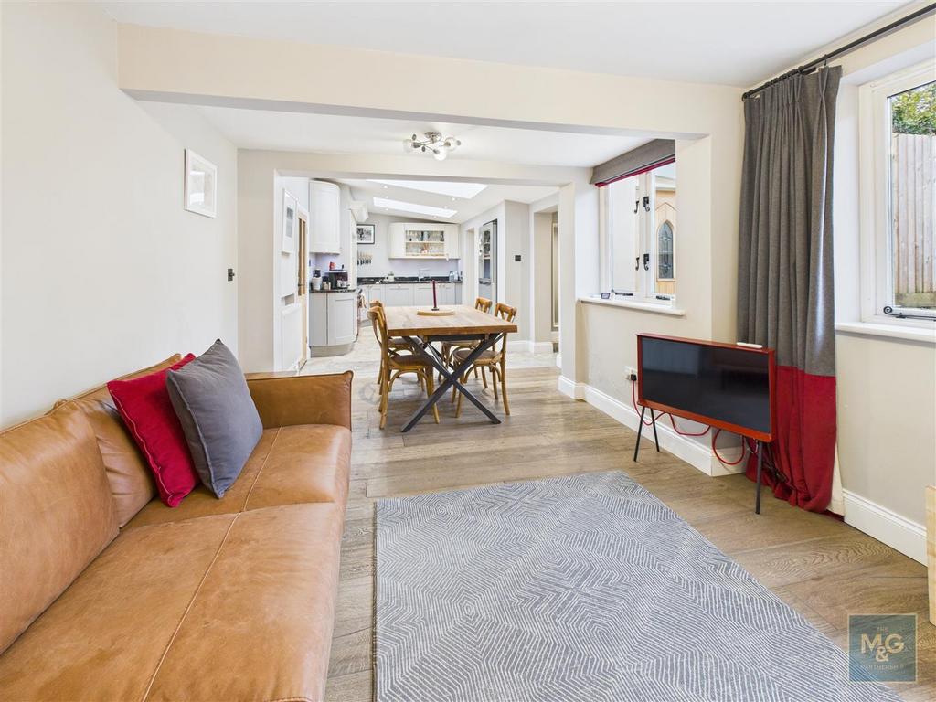 Kitchen/living area