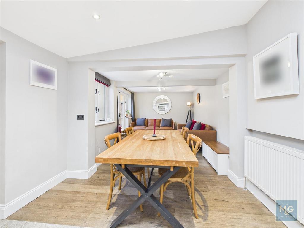 Kitchen/living area