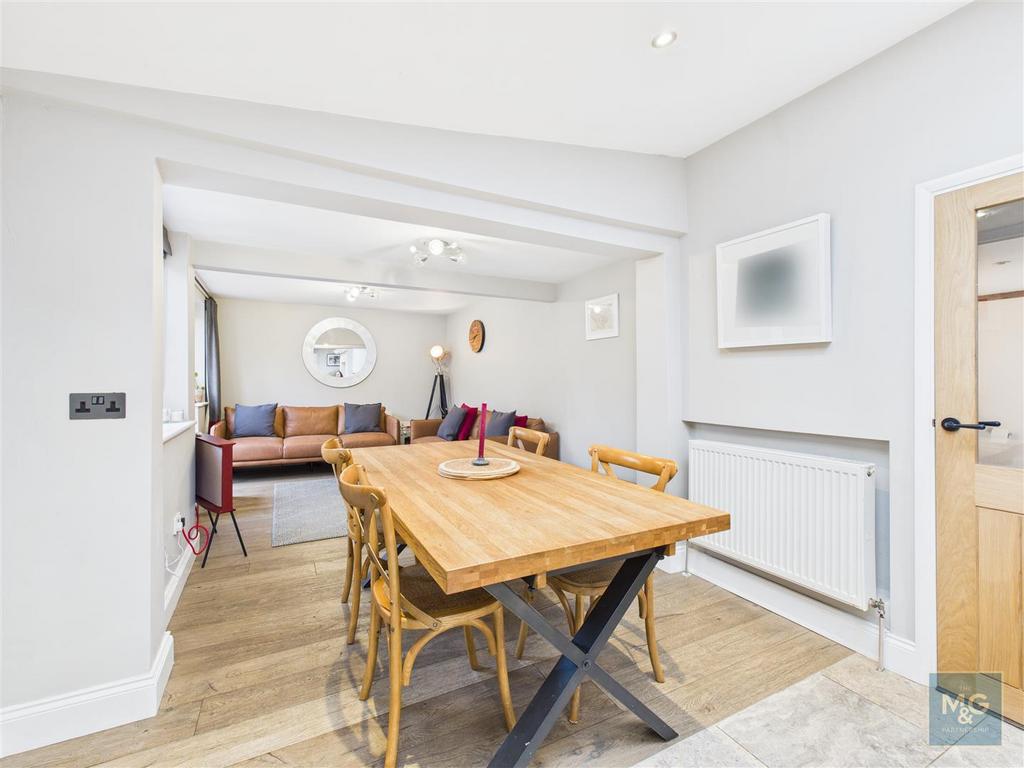 Kitchen/living area