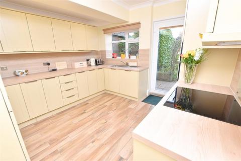 undefined, Roundway, Grimsby DN34
