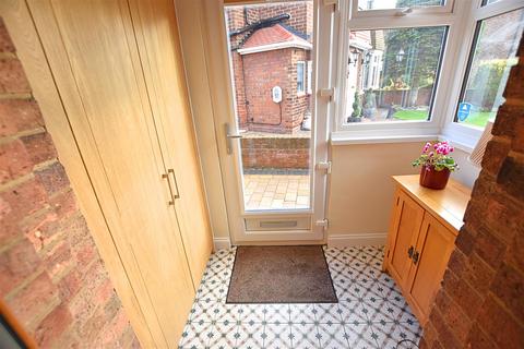 undefined, Roundway, Grimsby DN34