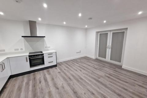 2 bedroom flat to rent, The Gateway, Smith Street, Heywood