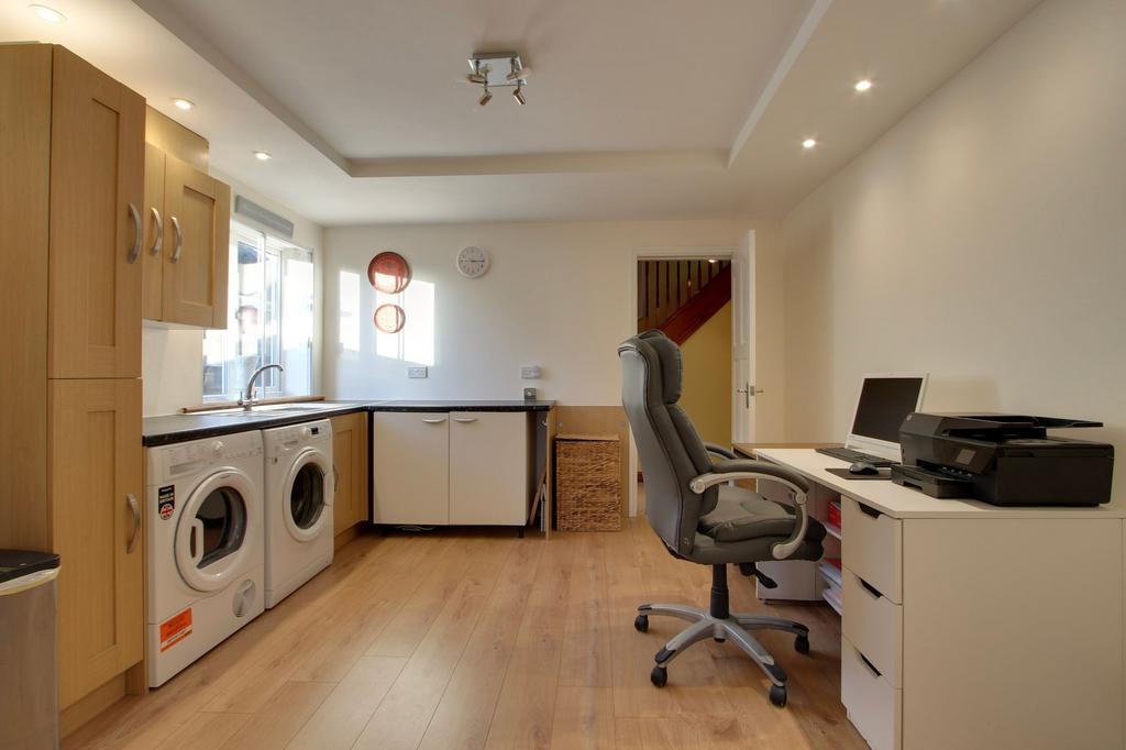 Annexe Kitchen/Utility Room