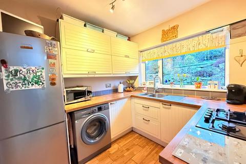 4 bedroom semi-detached house for sale, Bank Hall Grove, Shepley, Huddersfield, West Yorkshire, HD8