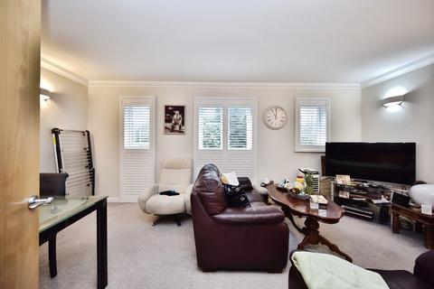 3 bedroom apartment for sale, Holland Road, Maidstone ME14