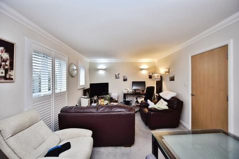 3 bedroom apartment for sale, Holland Road, Maidstone ME14
