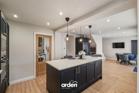 4 bedroom detached house for sale, Yvonne Road, Redditch, B97