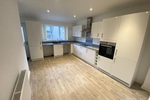 3 bedroom semi-detached house to rent, Heritage Way, Brixham, TQ5