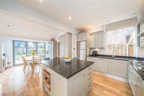 4 bedroom house for sale, King Edwards Grove, Teddington TW11