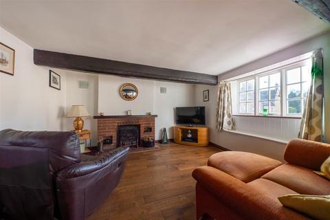 3 bedroom cottage for sale, West Street, Kettering NN14