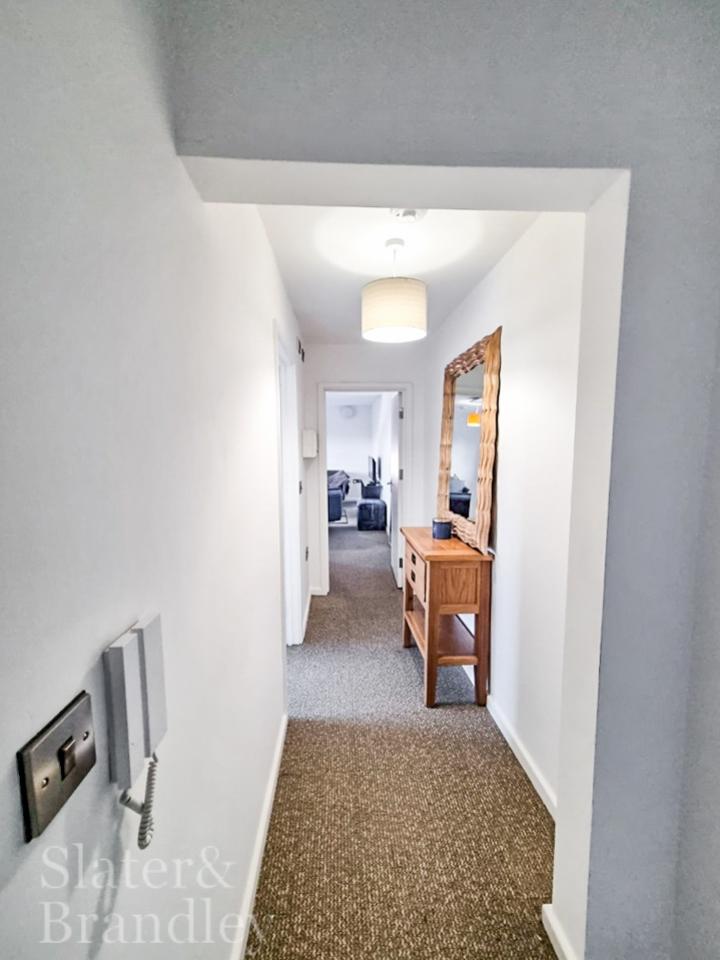 Hallway Pic2