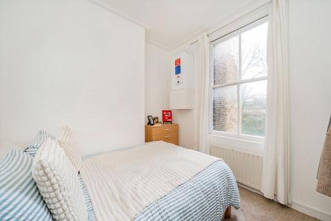 4 bedroom flat to rent, Iverson Road, London NW6