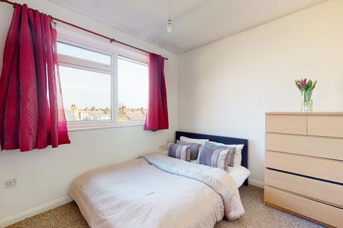 2 bedroom apartment to rent, The Elms Tooting Bec Road, London, SW17