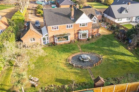 5 bedroom detached house for sale, Happisburgh Road, North Walsham