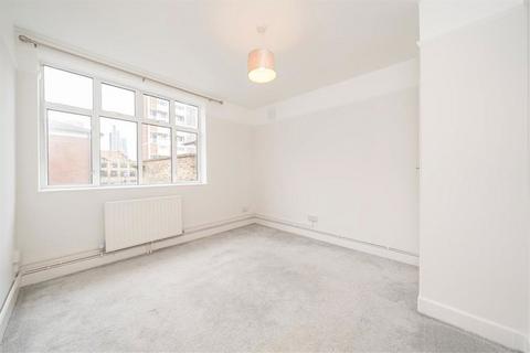 3 bedroom maisonette to rent, Aveline Street, London SE11