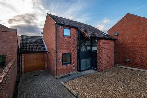undefined, Pyxe Court, Milton Keynes MK7