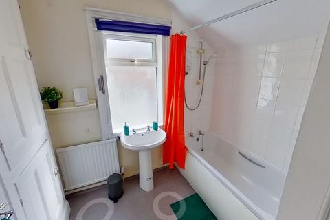 5 bedroom property to rent, Trinity Avenue, Nottingham, Nottinghamshire, NG7