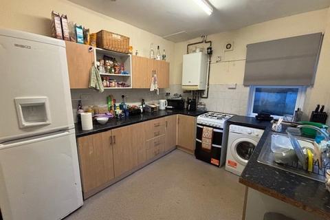 5 bedroom property to rent, Trinity Avenue, Nottingham, Nottinghamshire, NG7