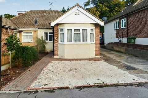 3 bedroom semi-detached bungalow to rent, Beverley Rise, Billericay