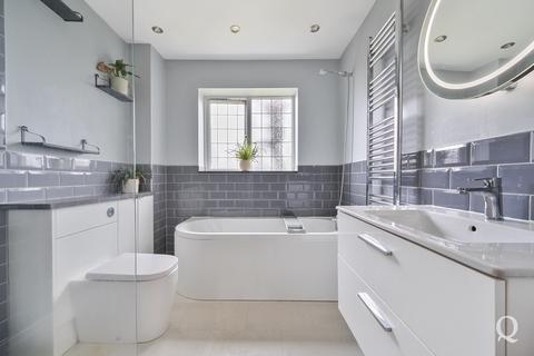5 bedroom detached house for sale, Stockers Hill Road, Rodmersham, Sittingbourne, Kent, ME9