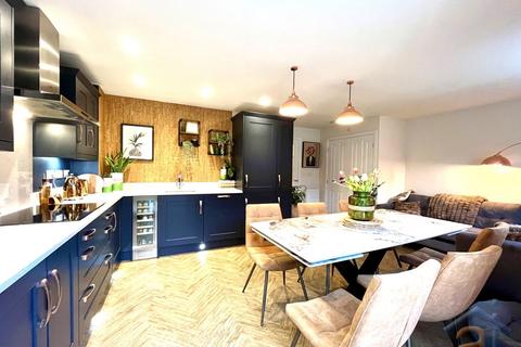 4 bedroom detached house for sale, Birdling Drive, Southport, PR8 5BW