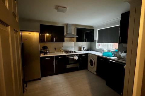 5 bedroom terraced house to rent, Smock Walk, Croydon