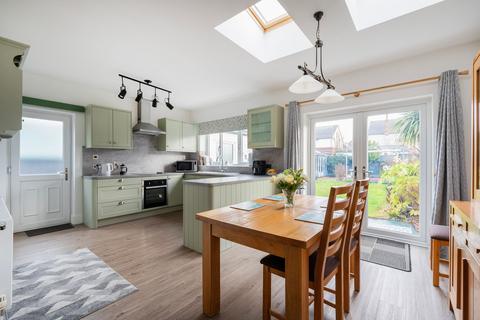 4 bedroom semi-detached house for sale, Blake Road, Great Yarmouth