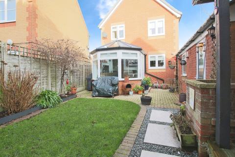 3 bedroom detached house for sale, Waterland Close, Hedon, Hull, HU12 8QE