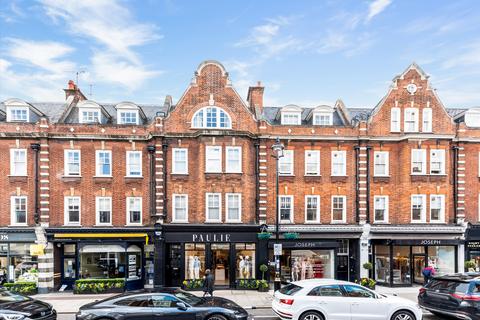 Studio to rent, St. Johns Wood High Street, London, NW8
