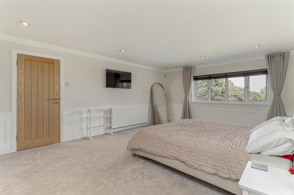 Master Bedroom - B.jpg