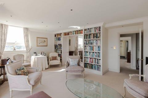 4 bedroom apartment for sale, Danes Court, St. Edmunds Terrace, London, NW8