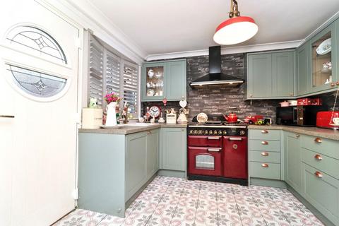 3 bedroom terraced house for sale, Cowpen Crescent, (Near North Tees Hospital) Stockton-On-Tees, TS19 8QB