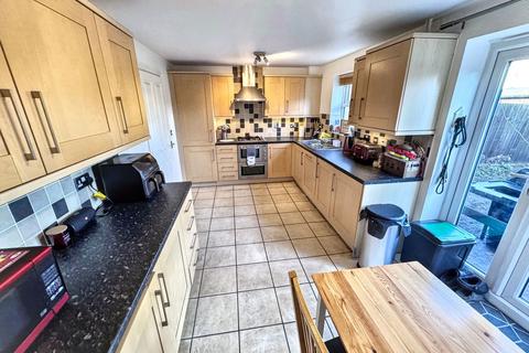 3 bedroom terraced house for sale, Dobede Way, Soham
